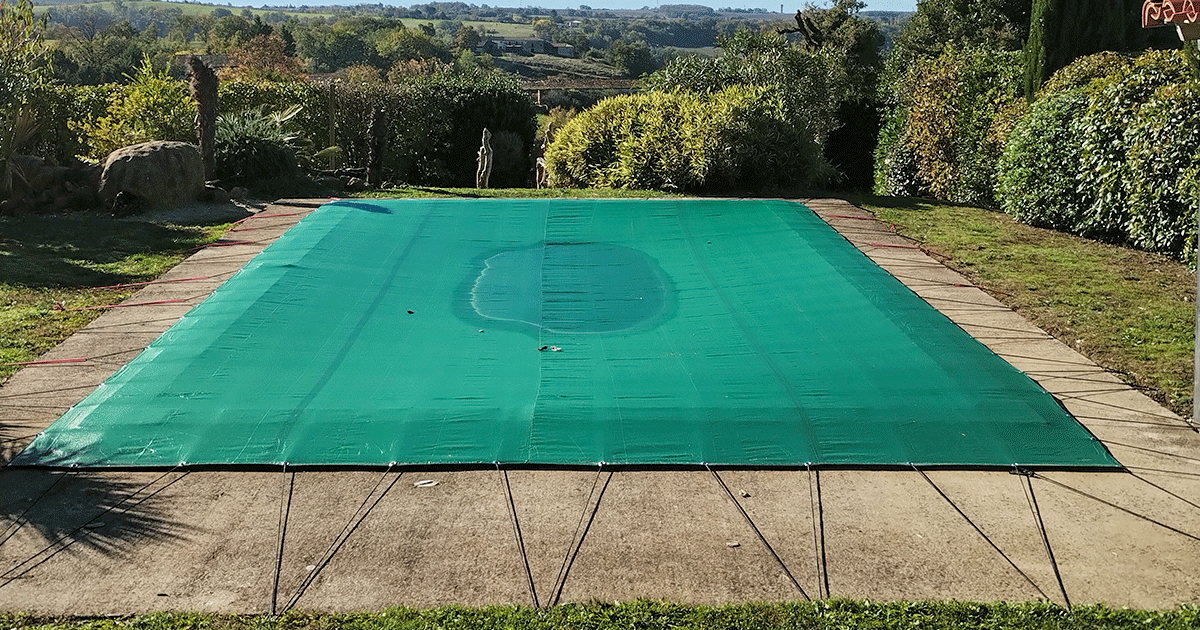Check-list d'hivernage piscine : étapes clés de septembre à décembre