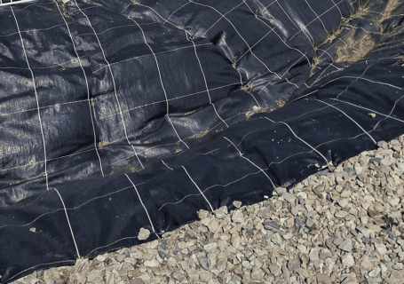 toile de paillage agrafes metal