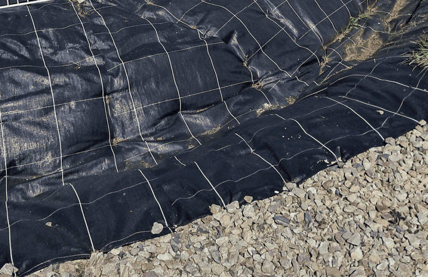 toile de paillage agrafes metal